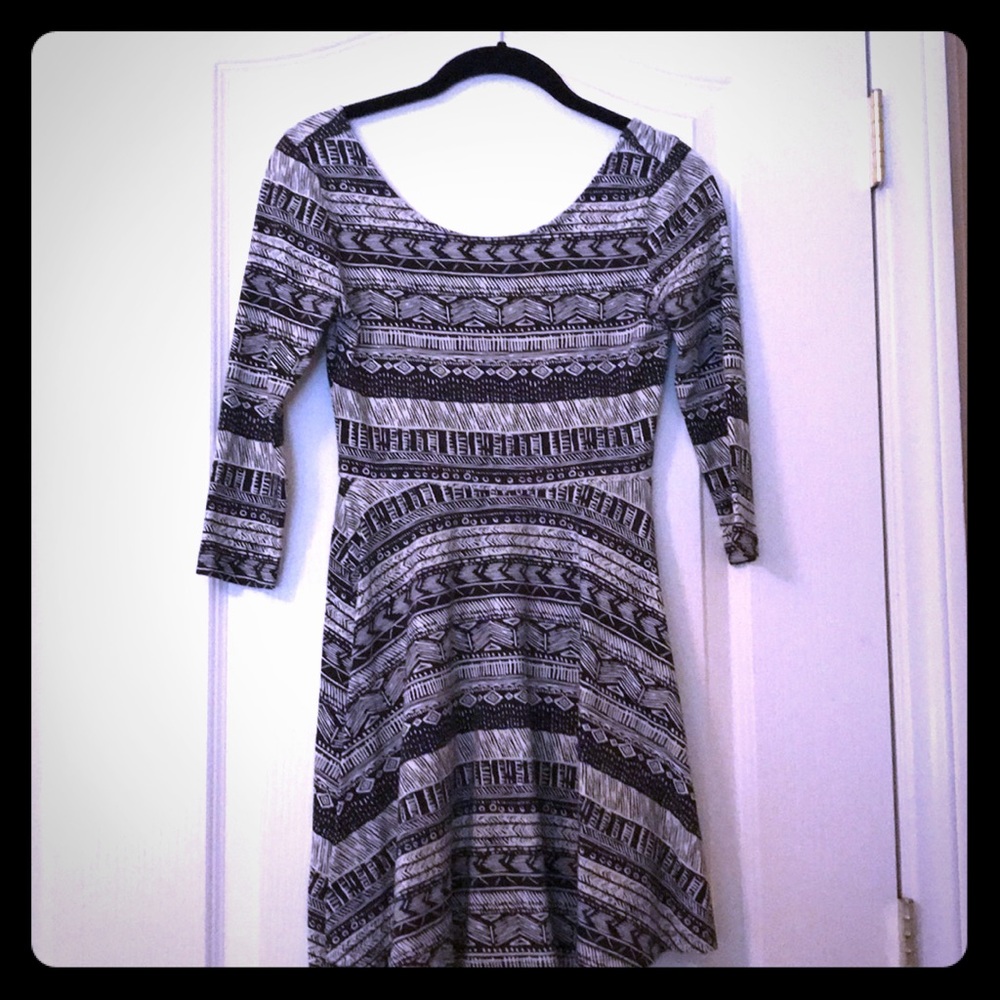 Cute black and white dress with low back